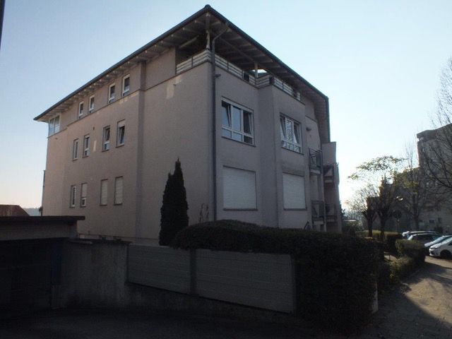 Sehr schöne, moderne und sonnige 2 Zi. Whg mit Balkon